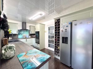 Photo 11- click for photo gallery